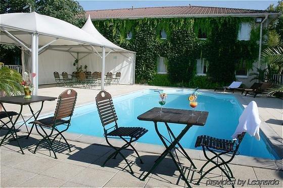 Les Colonnes Strasbourg Zenith Hotel Eckbolsheim Exterior foto